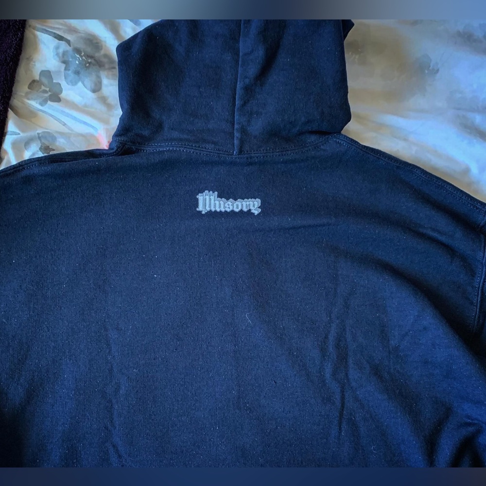 Another illusory branded product! Comfy AND stylish